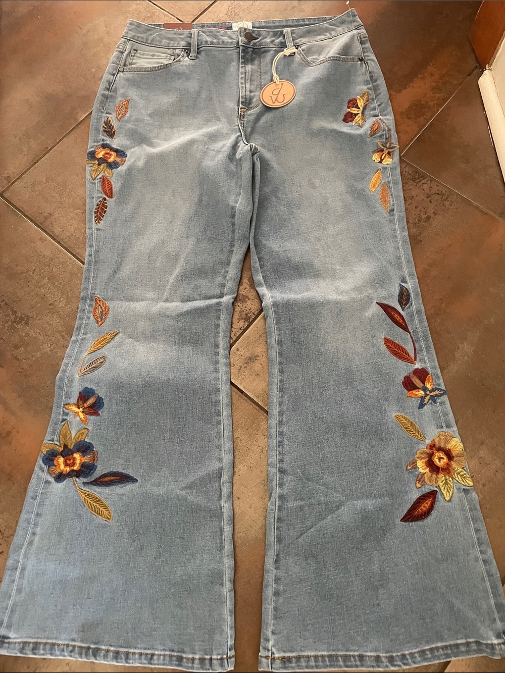 Driftwood embroidered jeans - Picture 2 of 4